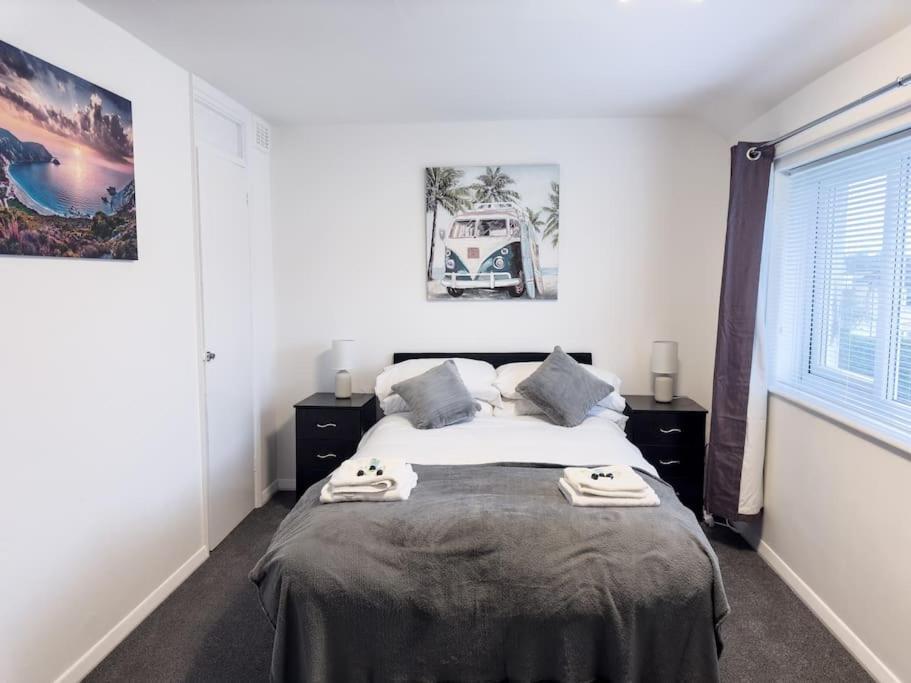 Immaculate 5 Bedroom House Rockingham Esterno foto