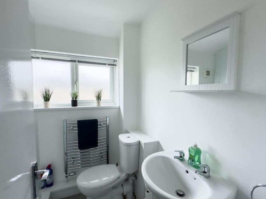 Immaculate 5 Bedroom House Rockingham Esterno foto