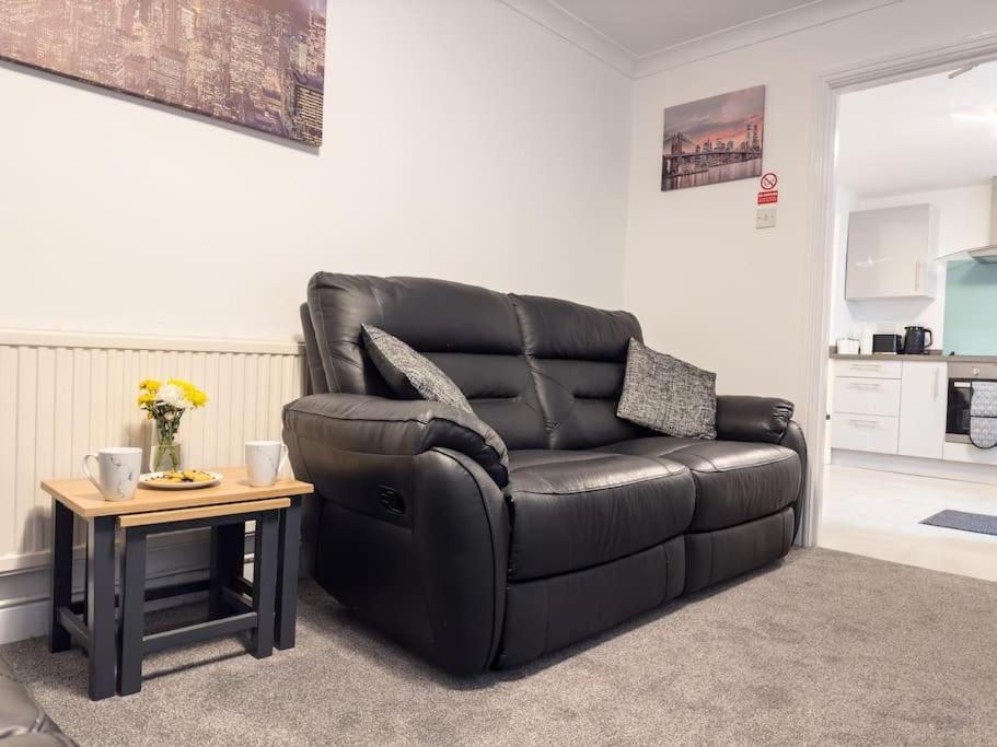 Immaculate 5 Bedroom House Rockingham Esterno foto